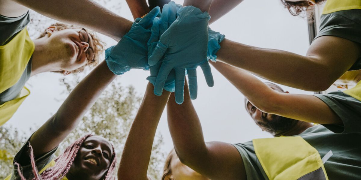Building Stronger Cities Through the Power of Volunteering in the United States